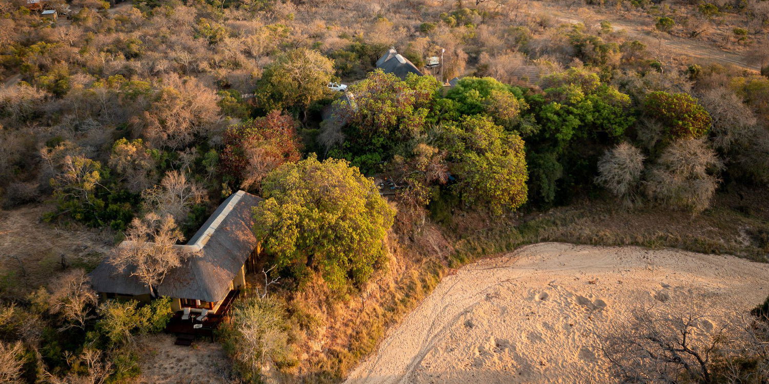 Shimungwe lodge on the Timbavati river