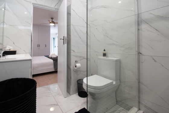 Main en suite