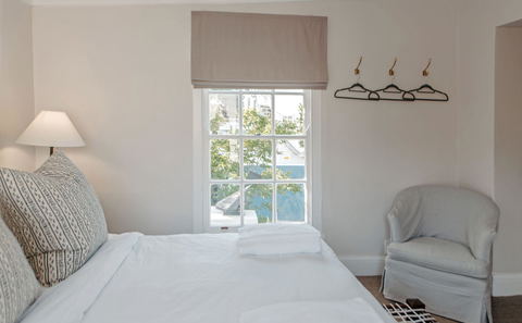 5 en-suite bedrooms
