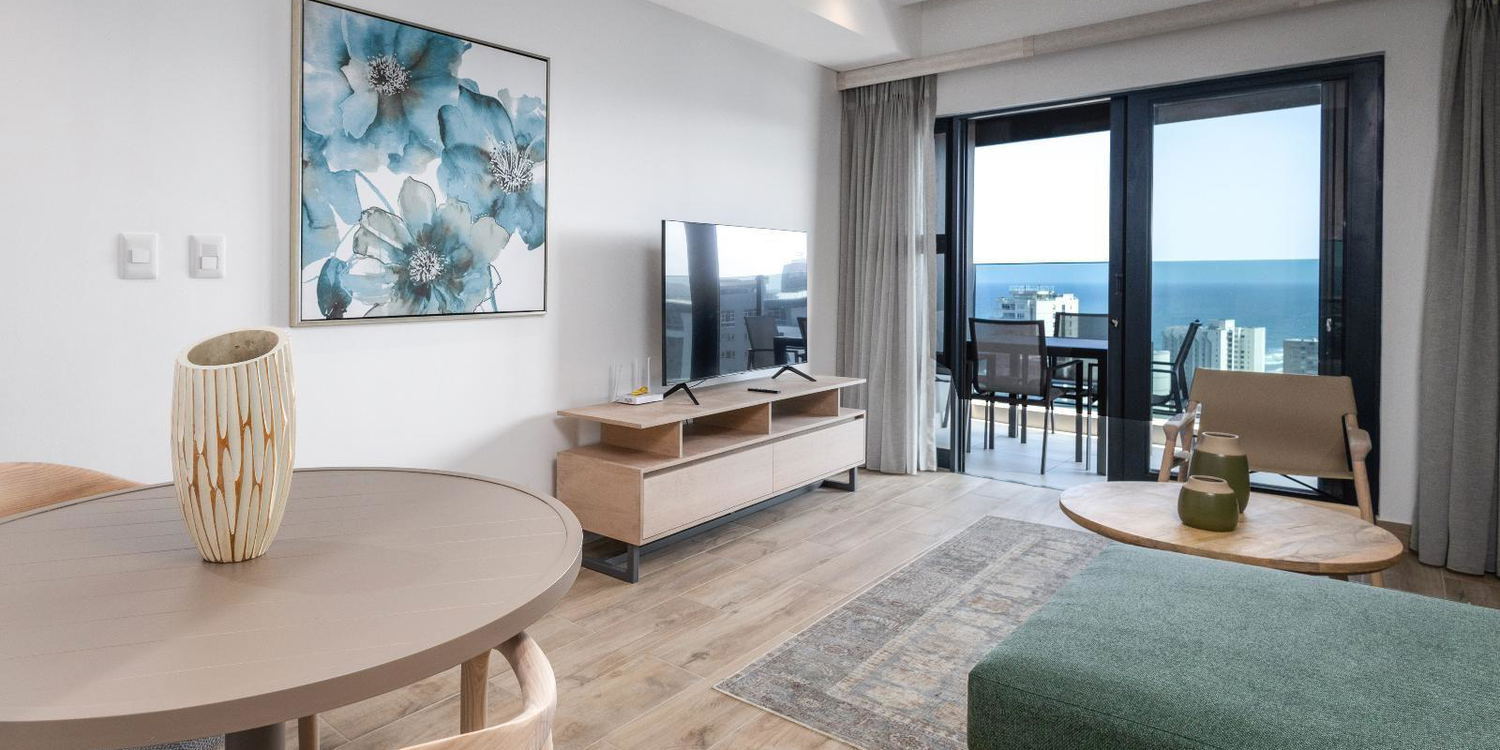 Lounge and Dining Area