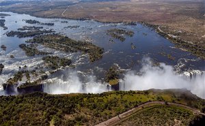 1-Day Victoria Falls Guided Tour