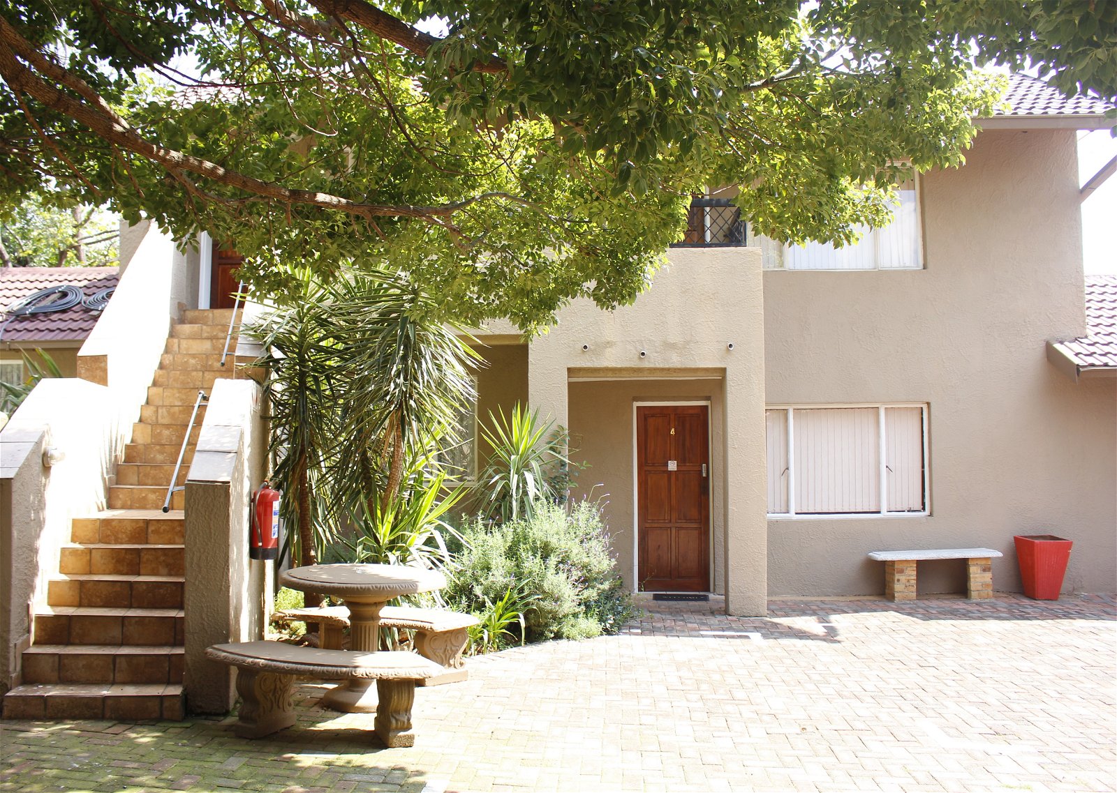 At African Sky you are at home away from home, friendly staff, clean rooms and a safe and peaceful atmosphere.