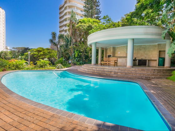 Communal swimming pool