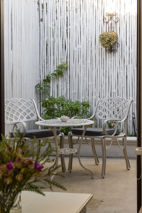 Deluxe Room - Private patio with gas BBQ/braai