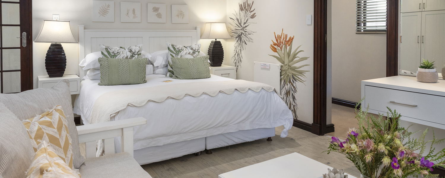DELUXE ROOM!