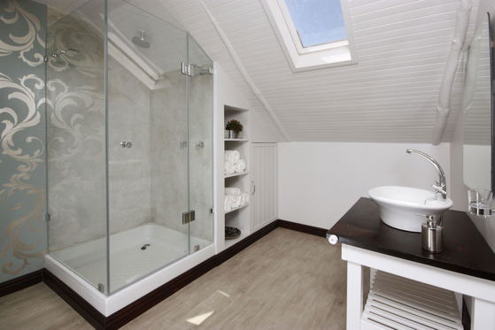 Studio room - ensuite bathroom
