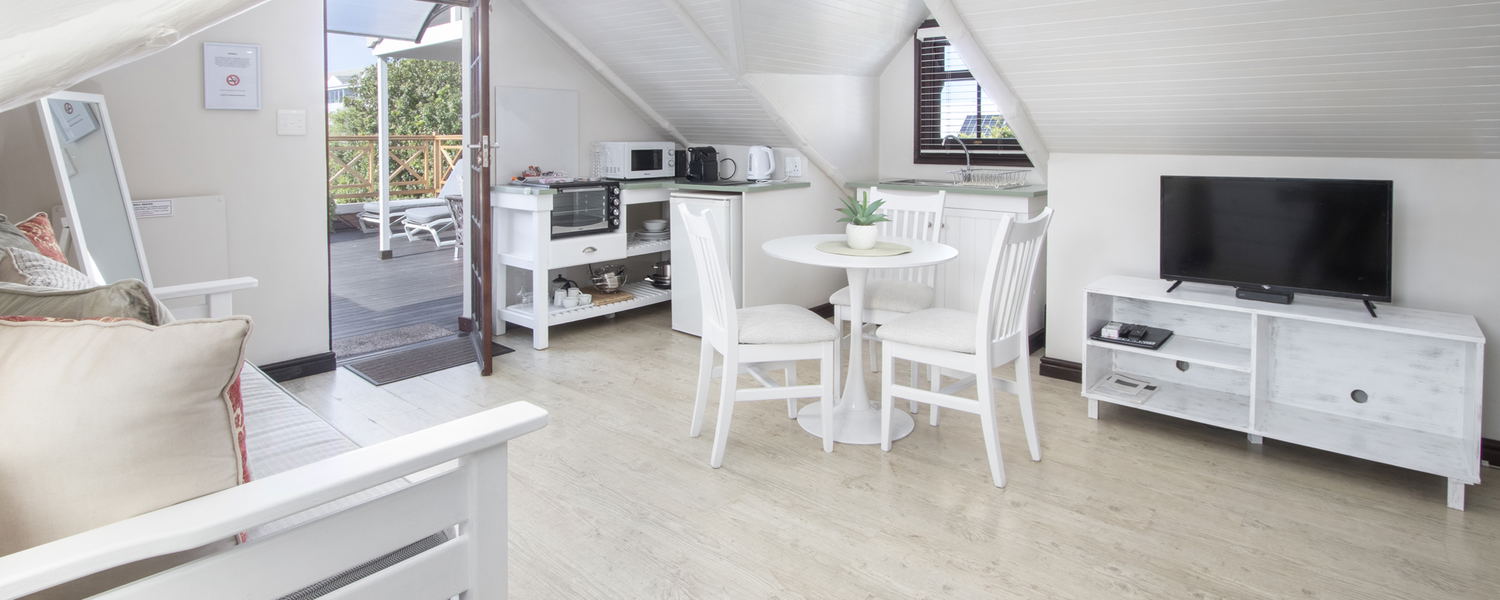 Studio Room with kitchenette & private deck