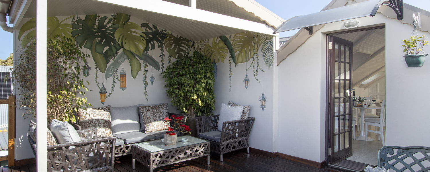 PRIVATE DECK! 