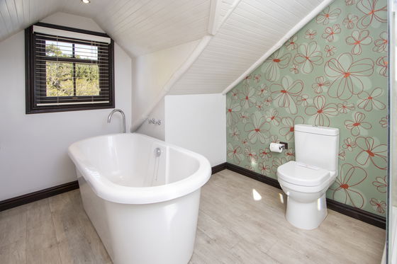 Studio room - ensuite bathroom with bath & shower