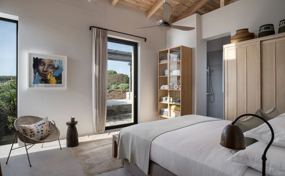 Part Sea Facing Premium King Room 2