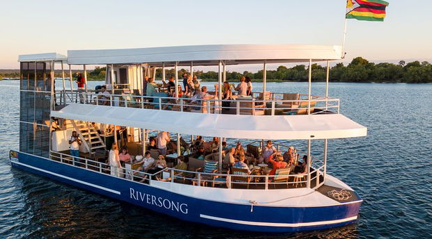 Family , Victoria falls , unleash the wild , Accomodation 