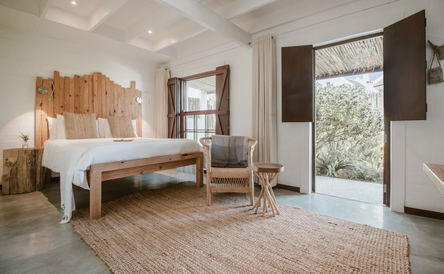Queen Room Partial Sea View