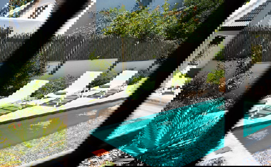 Queen Room Pool View