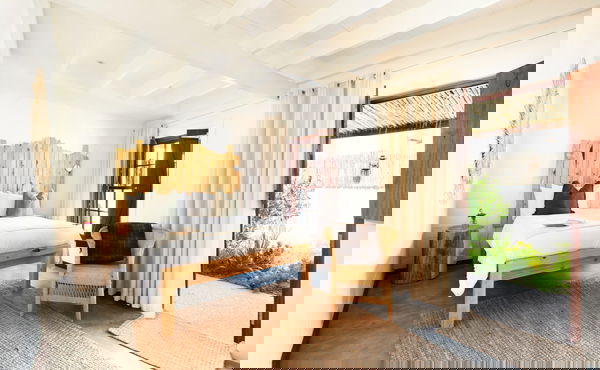 Queen Room Partial Sea View