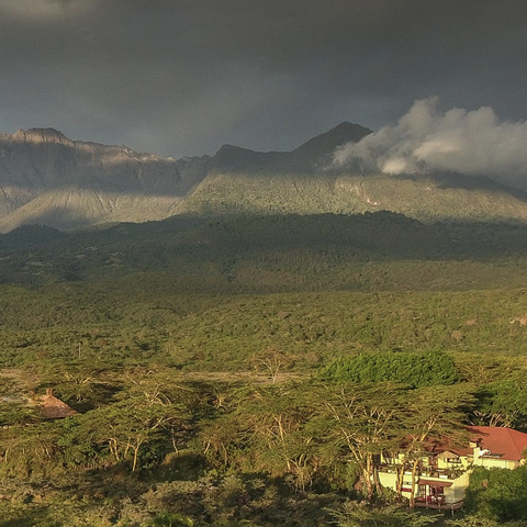 Hatari Lodge, Tanzania lodge, safari lodge