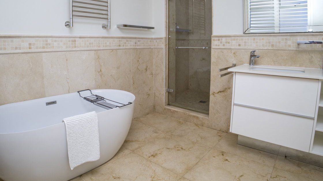 Main En Suite