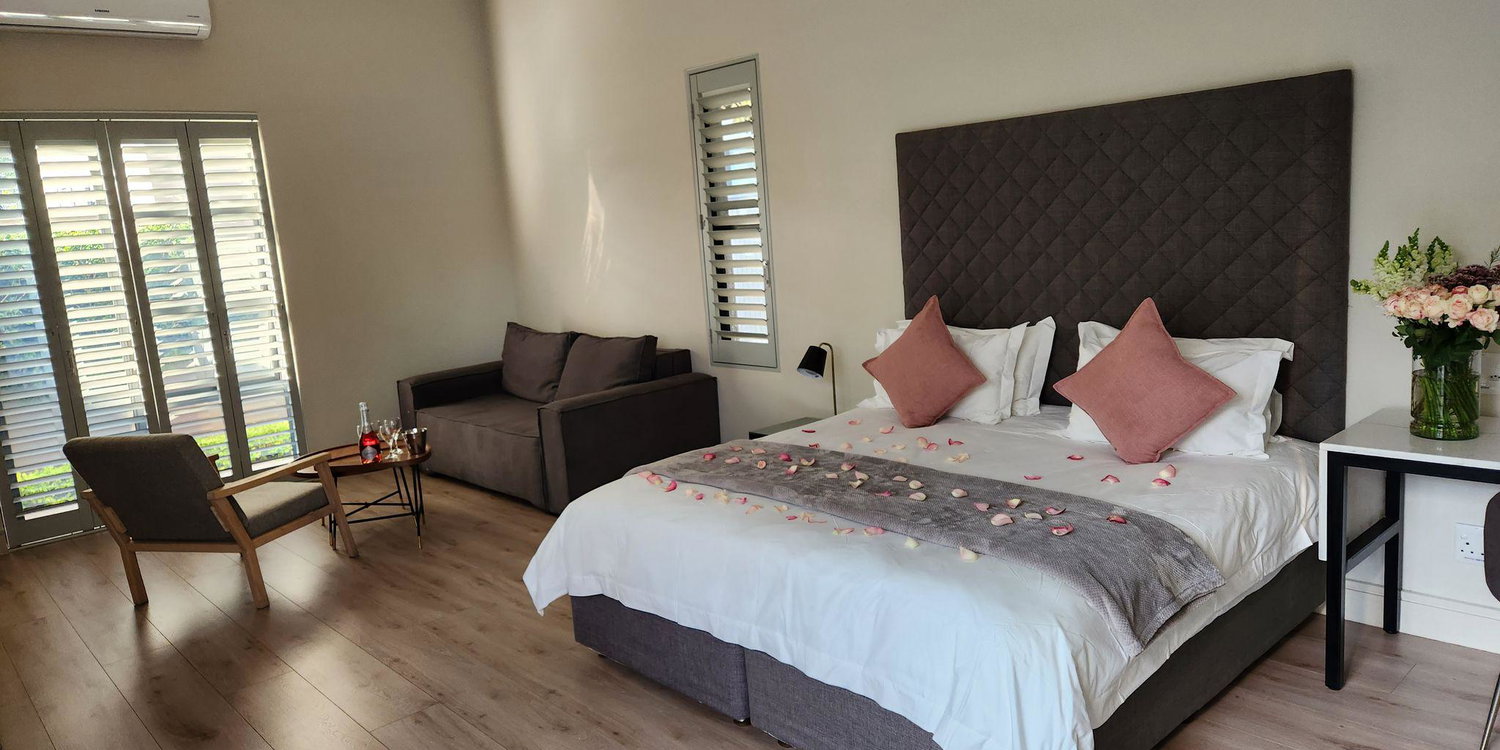 Experience Luxury Living in the Heart of Rosebank