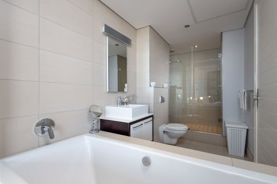 Main en suite