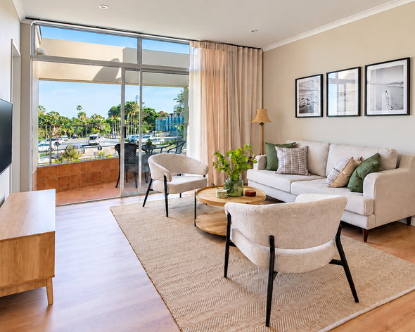 Stylish Stay in the Heart of Wilderness