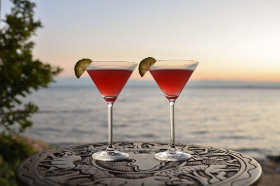 Cocktails at Lake Malawi