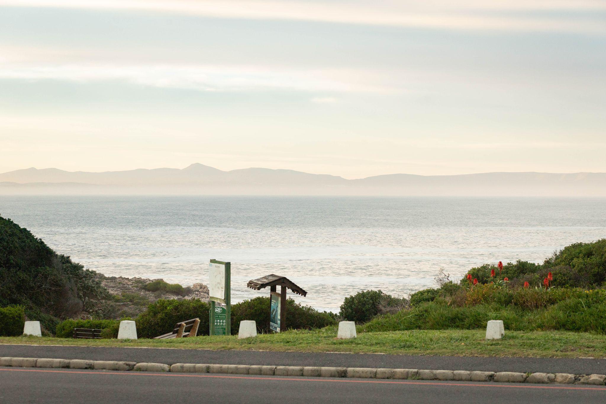 A perfect little gem with the ocean on your doorstep