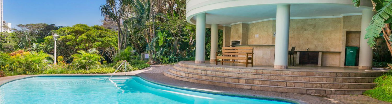 Communal swimming pool