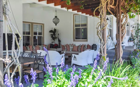 Covered outdoor entertainment area