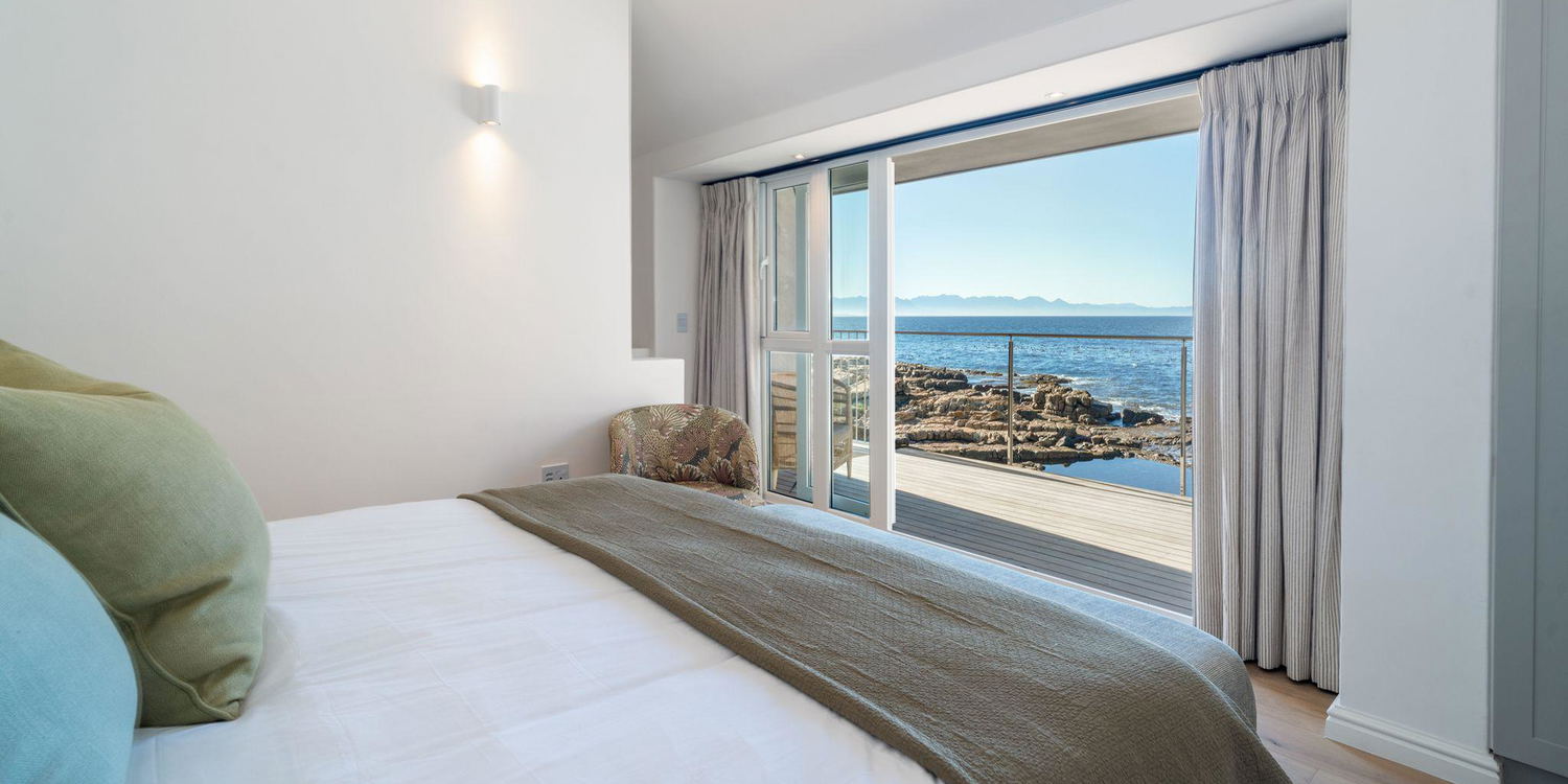 A Luxury Beach Villa in Kalk Bay