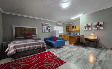 Luxury Self Catering Room - 2