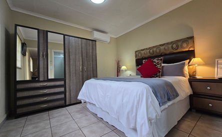 Self Catering Cottage - 5