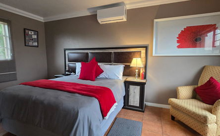 Self Catering Cottage - 11