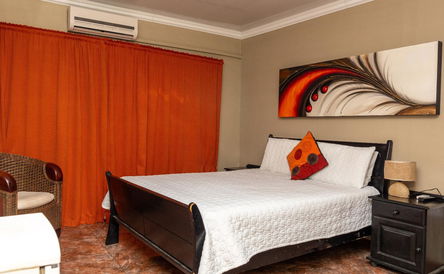 Standard Queen Room - Shower Only