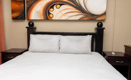 Queen Room Garden View - Shower Only