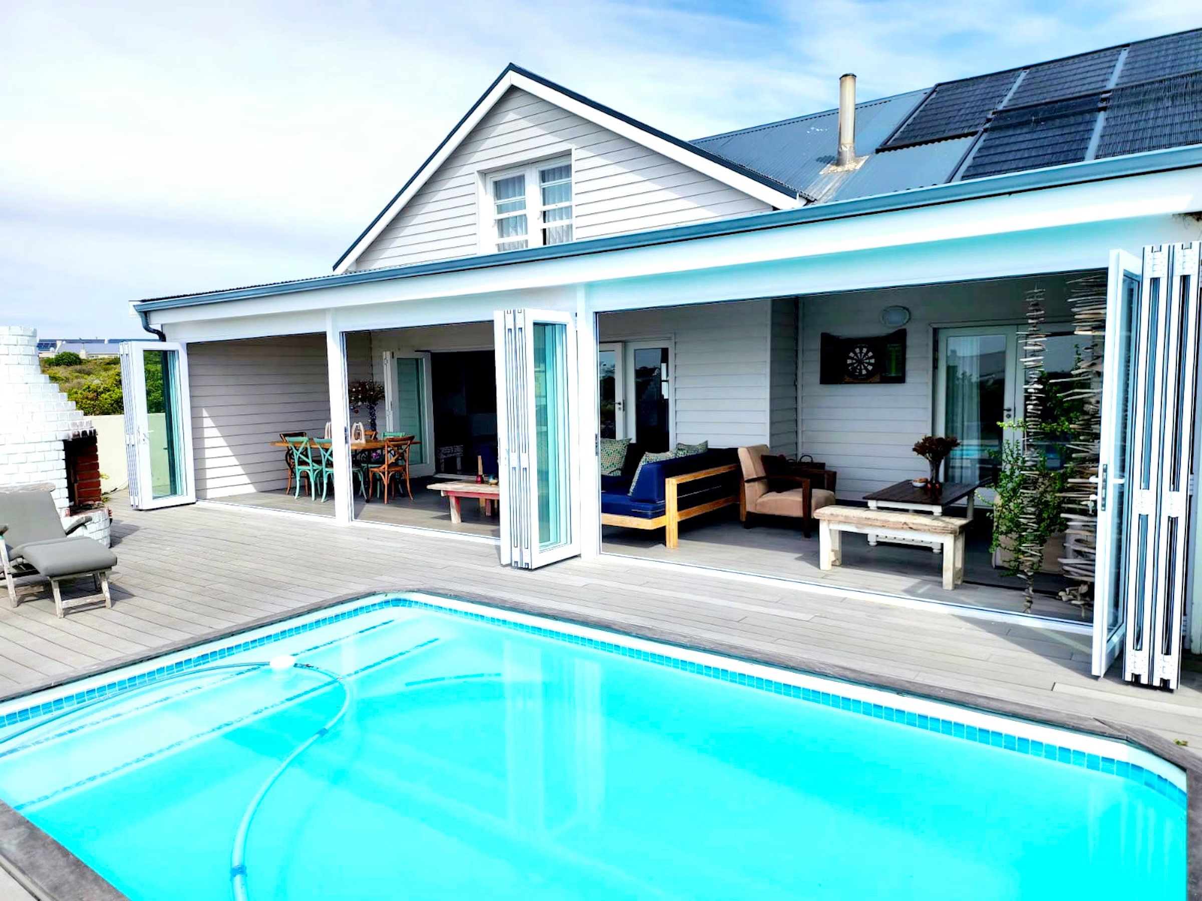 A private, self-catering holiday home in Grotto Bay