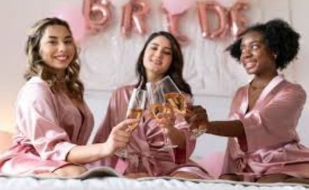 2 or 3 Nights weekend  Accommodation  8 ppl Sharing 4 bedrooms – Bachelorettes /Bday party Package!