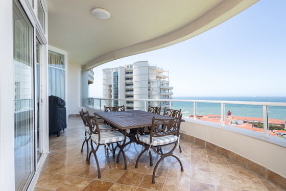 Balcony seating area