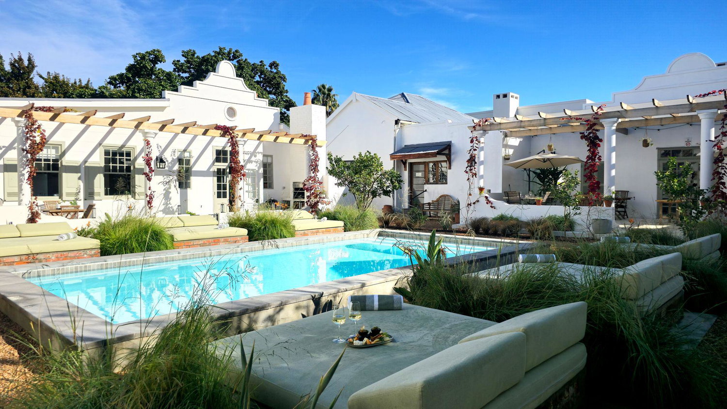 Robertson Grand Hotel