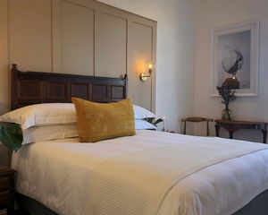 Bon Courage - Deluxe Room