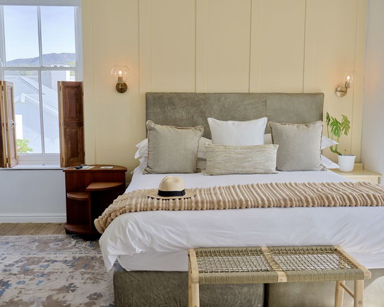 Silverthorn - Superior Room