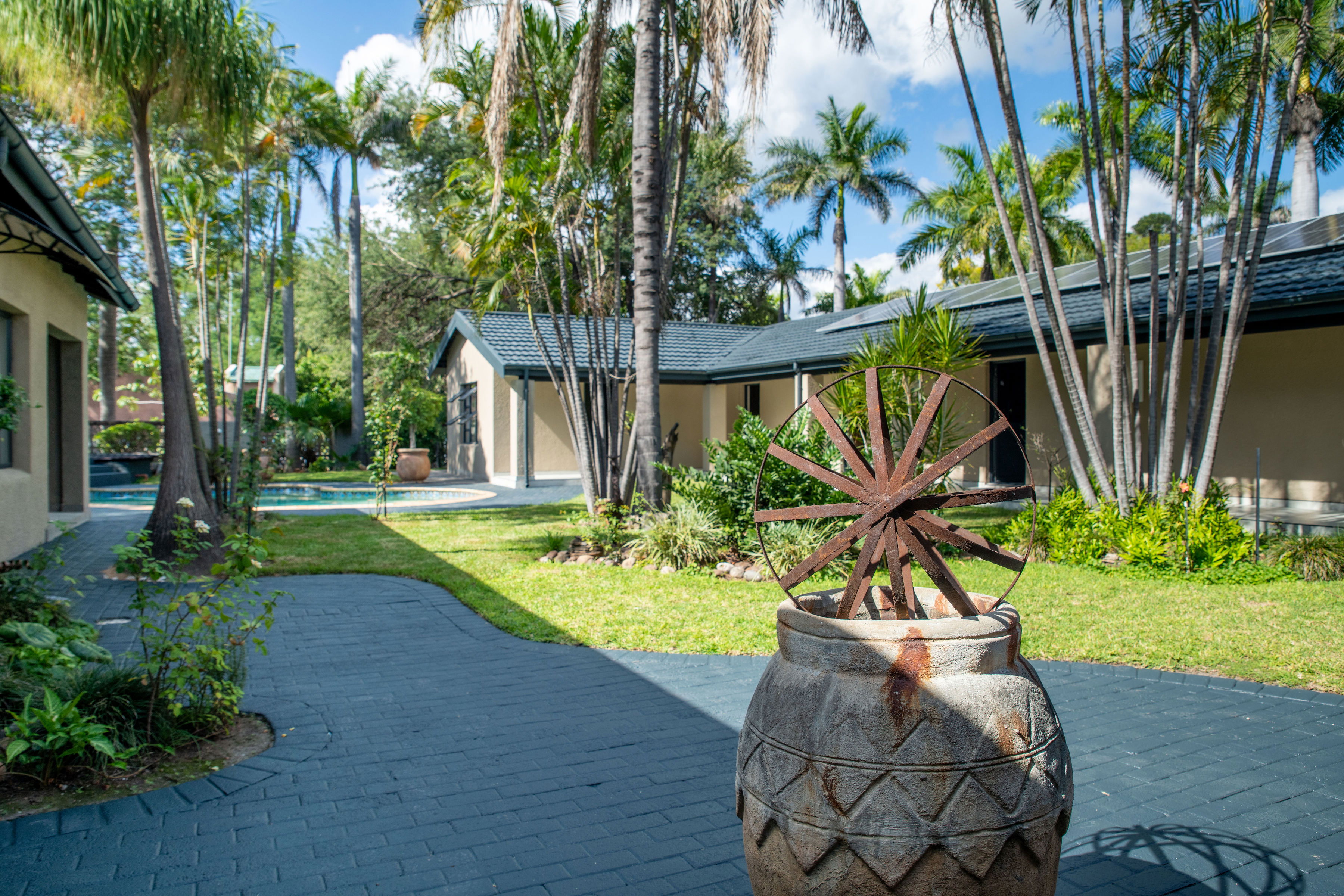 Welcome to Iso'Bella Vita Guesthouse