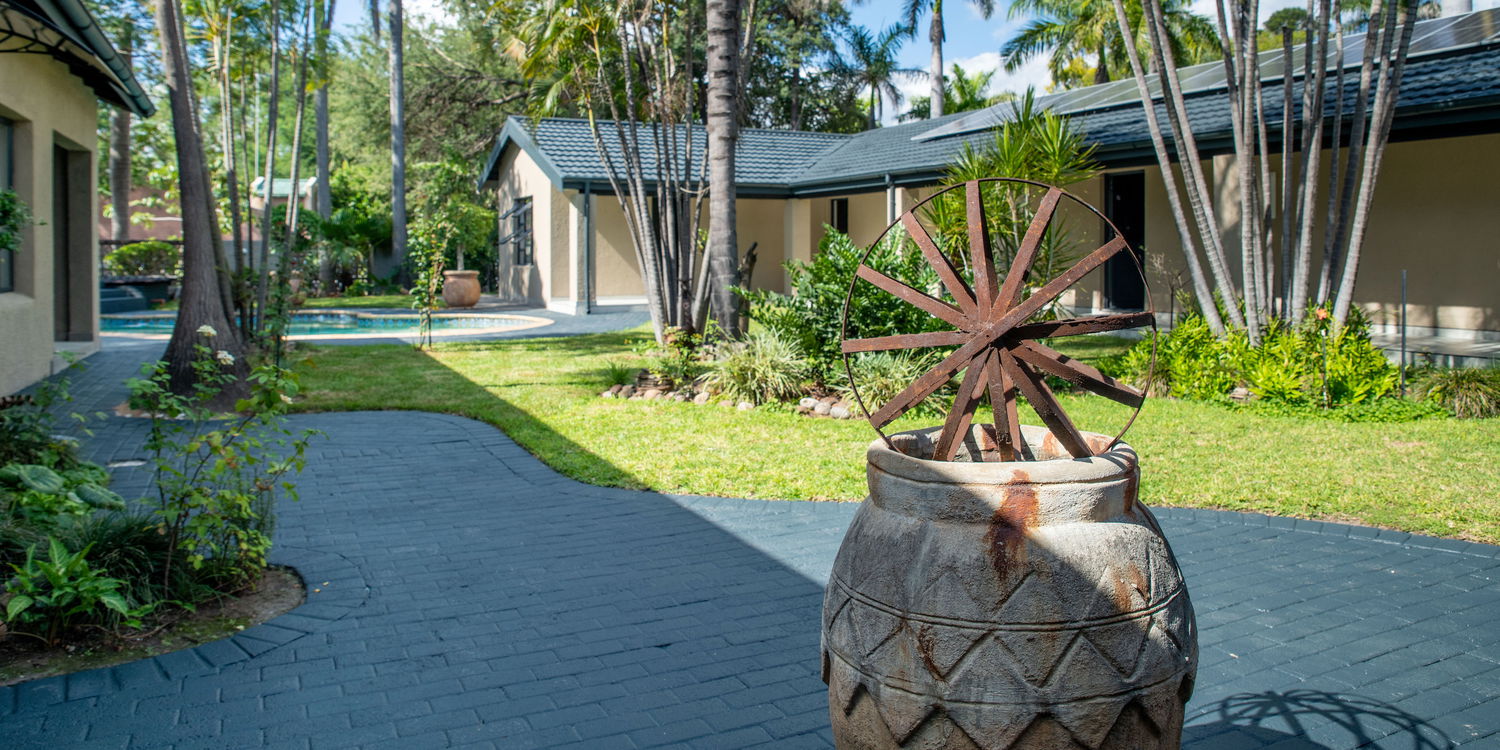 Welcome to Iso'Bella Vita Guesthouse