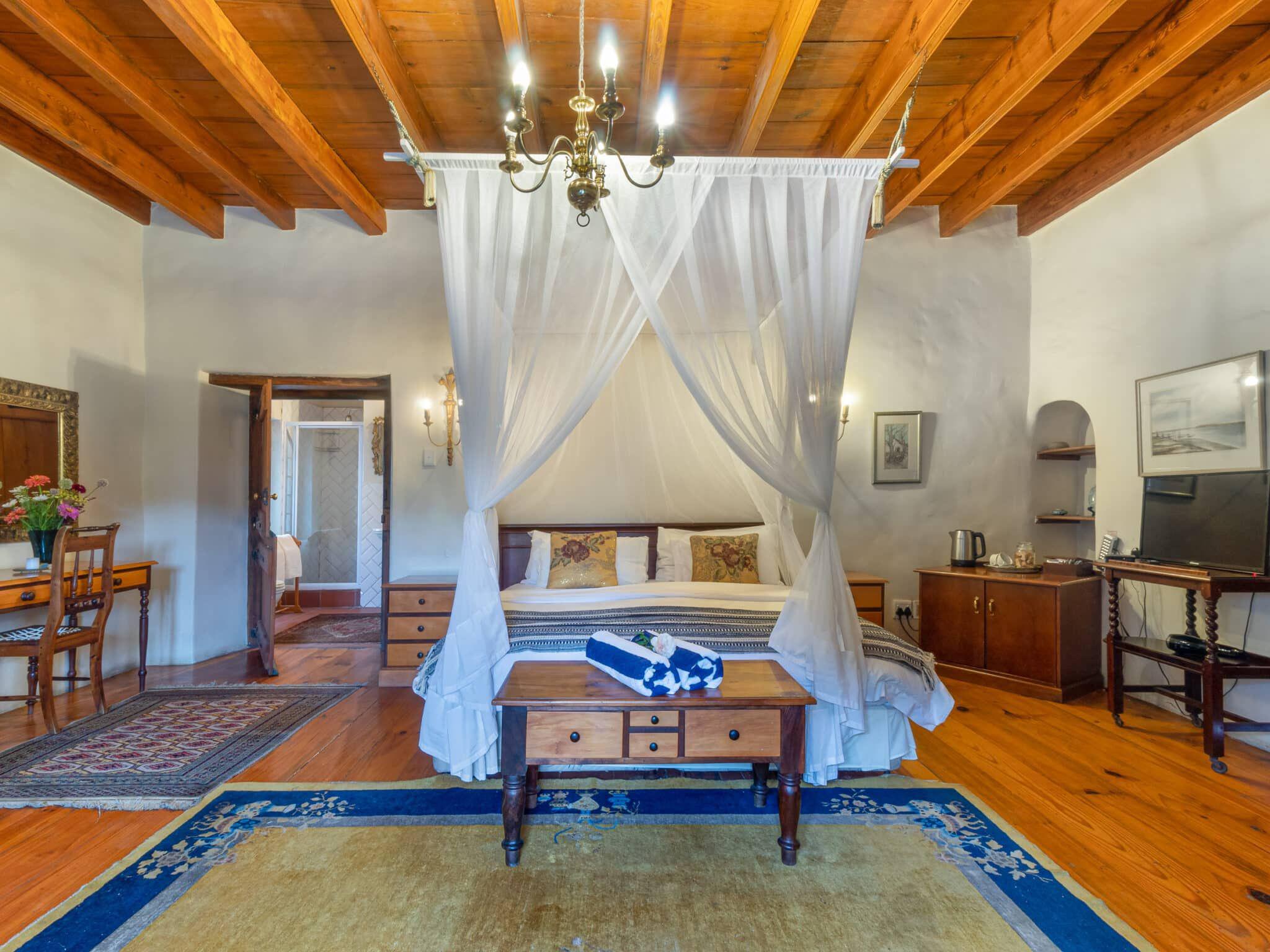 Superior Honeymoon Suite - Cape Dutch Quarters