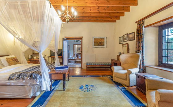 Superior Honeymoon Suite