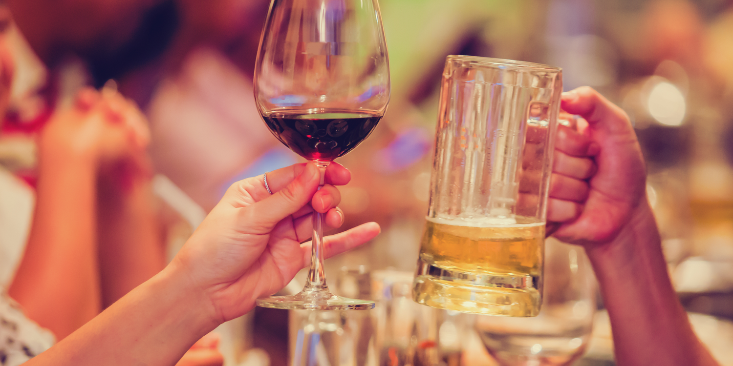 Gourmet Burgers & Refreshing Drinks