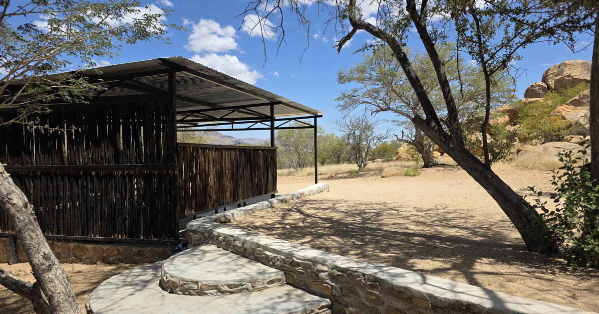 Erongo Rocks Farmhouse Camp Acacia - Erongo Rocks - Farmhouse & Camping