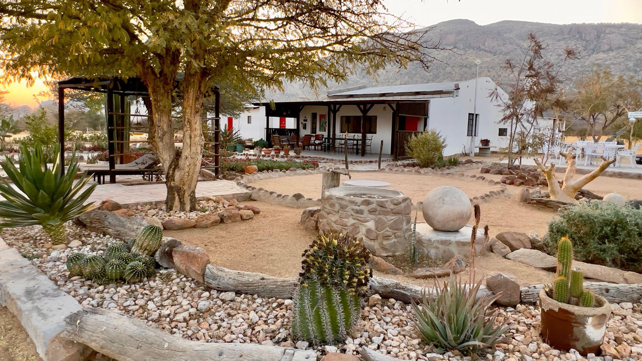 Farmhouse, Kiosk, Reception