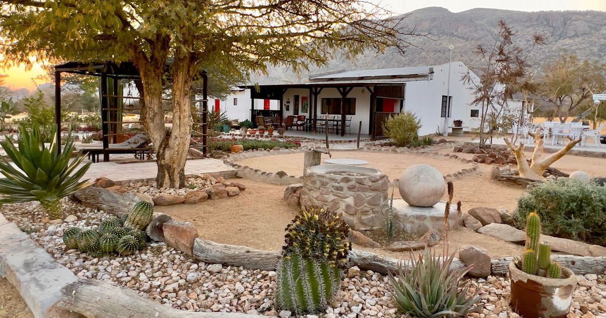 Erongo Rocks Farmhouse The Farmhouse - Erongo Rocks - Farmhouse & Camping