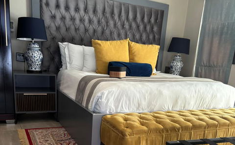 Deluxe Suite 2