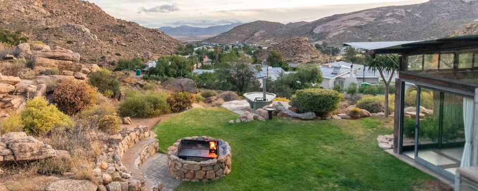 Hot Tub. Fireplace. Braai Nights.