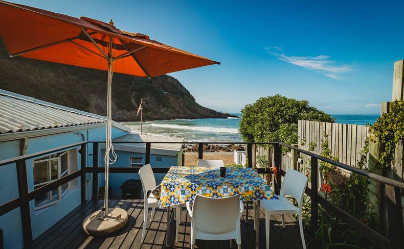 Seaside studio accommodation
